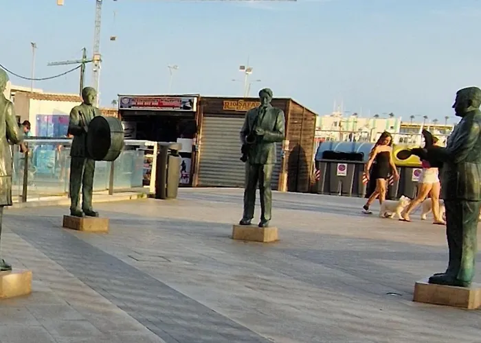 Relax By The Sea Apartment *